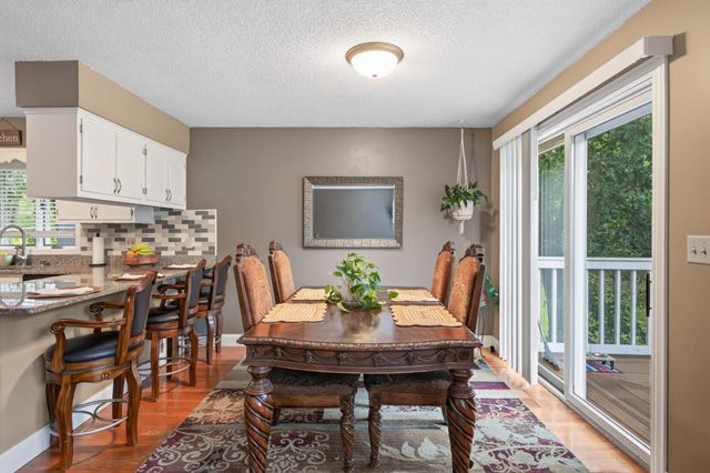 2048 17th Avenue E, North Saint Paul, MN 55109
