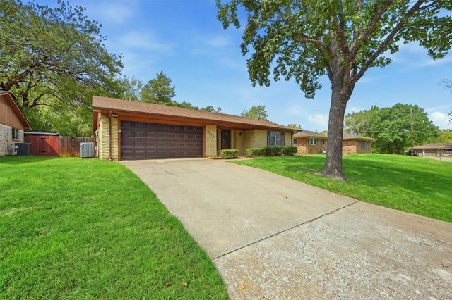 2403 Caprice Avenue, Denison, TX 75020