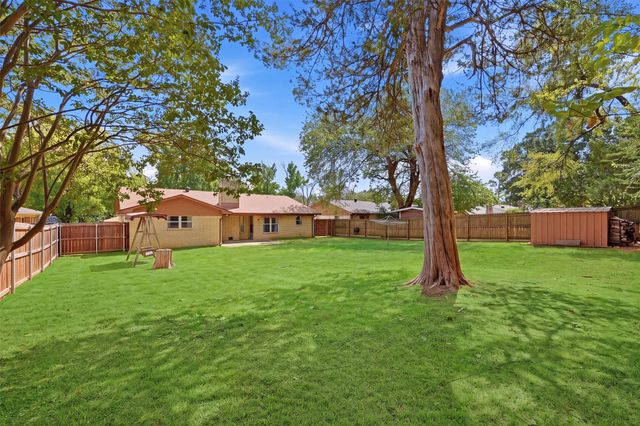 2403 Caprice Avenue, Denison, TX 75020