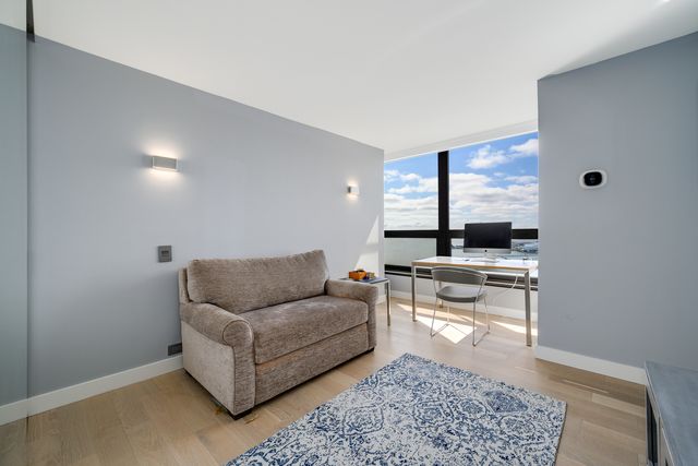 360 E RANDOLPH Street 4203, Chicago, IL 60601