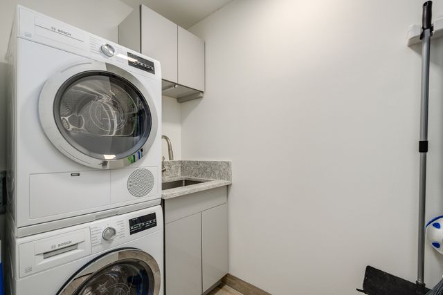 360 E RANDOLPH Street 4203, Chicago, IL 60601