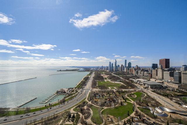 360 E RANDOLPH Street 4203, Chicago, IL 60601