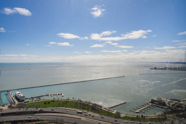 360 E RANDOLPH Street 4203, Chicago, IL 60601