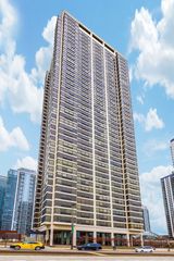 360 E RANDOLPH Street 4203, Chicago, IL 60601