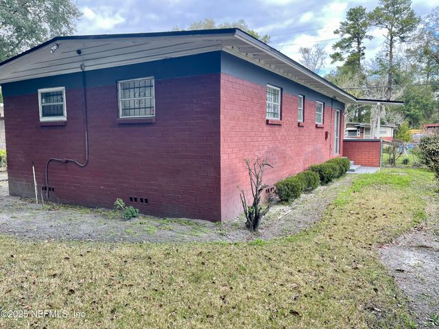 5932 FLORADALE Drive, Jacksonville, FL 32209