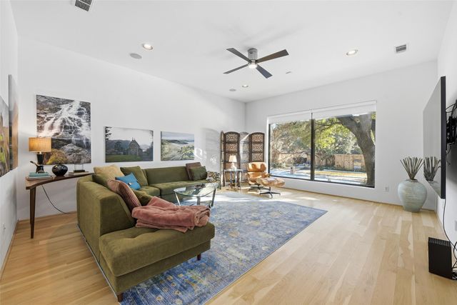 1901 Crockett Circle, Irving, TX 75038