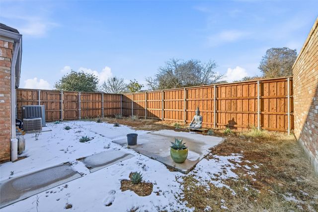 1901 Crockett Circle, Irving, TX 75038