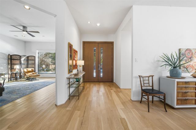 1901 Crockett Circle, Irving, TX 75038