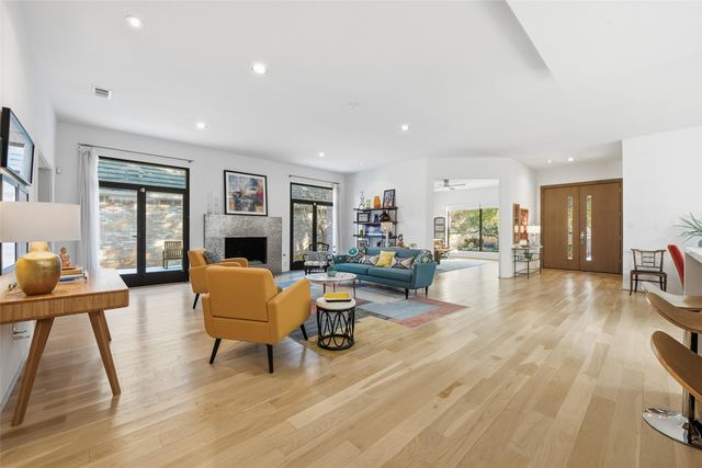 1901 Crockett Circle, Irving, TX 75038