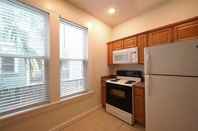 838 6TH STREET N 1, St Petersburg, FL 33701