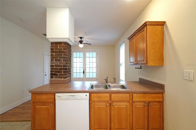 838 6TH STREET N 1, St Petersburg, FL 33701
