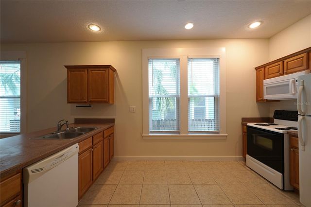 838 6TH STREET N 1, St Petersburg, FL 33701