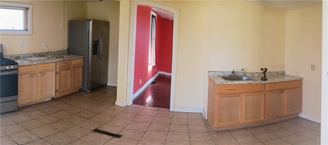 501 College Ave, Grove City Boro, PA 16127