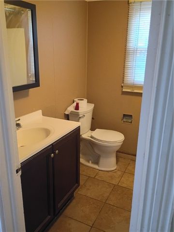 501 College Ave, Grove City Boro, PA 16127