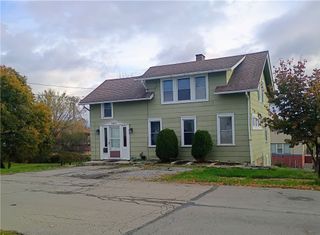 501 College Ave, Grove City Boro, PA 16127