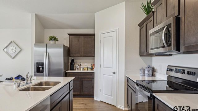 109 Buck Branch Lane, Canton, TX 75103