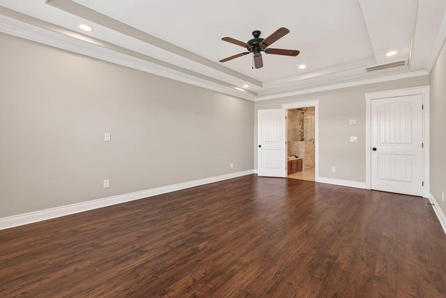 912 Roberts Street, East Bernard, TX 77435