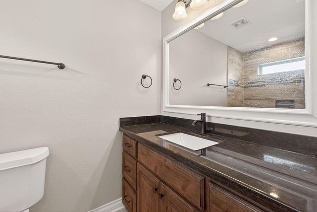 912 Roberts Street, East Bernard, TX 77435