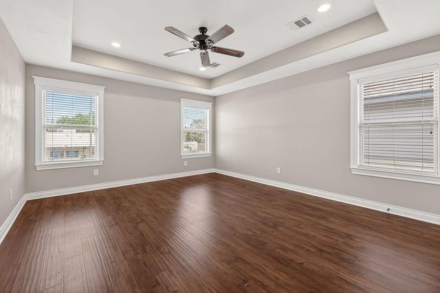 912 Roberts Street, East Bernard, TX 77435