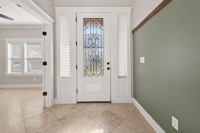 912 Roberts Street, East Bernard, TX 77435