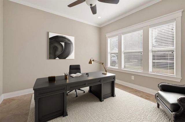 912 Roberts Street, East Bernard, TX 77435