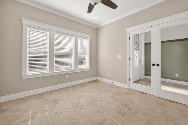 912 Roberts Street, East Bernard, TX 77435