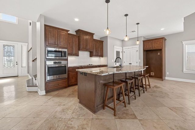 912 Roberts Street, East Bernard, TX 77435