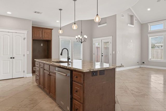 912 Roberts Street, East Bernard, TX 77435