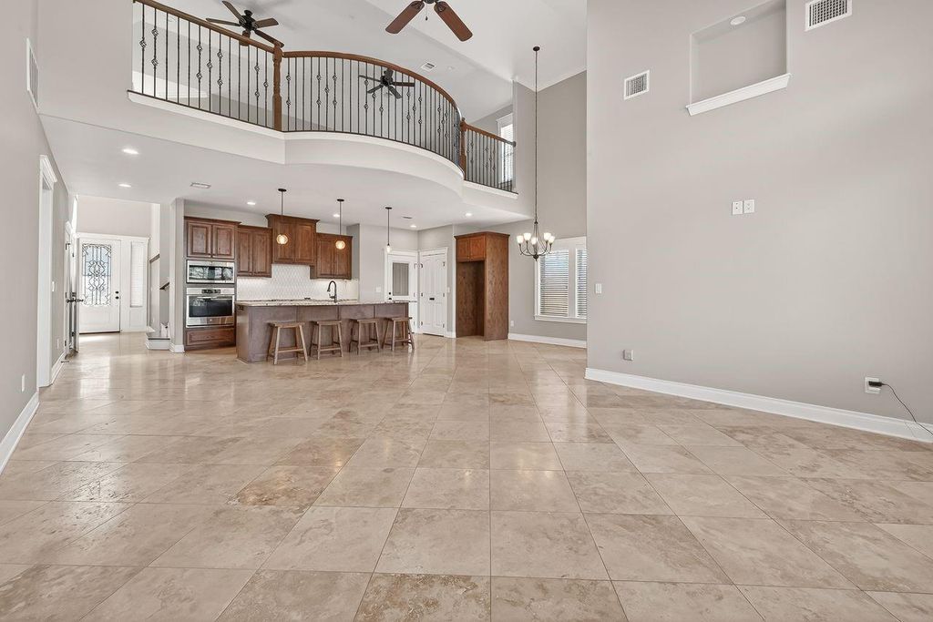 912 Roberts Street, East Bernard, TX 77435