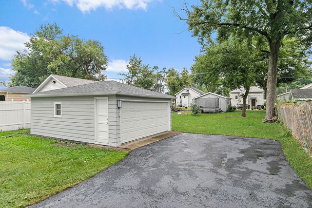 143 E Division Street, Villa Park, IL 60181