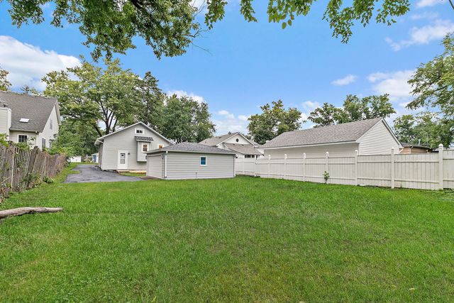 143 E Division Street, Villa Park, IL 60181
