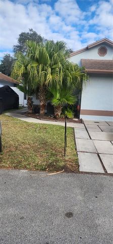 11021 SW 13th St, Pembroke Pines, FL 33025