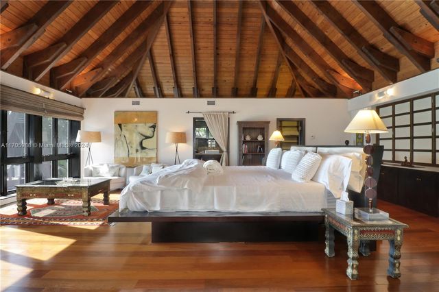 14 W San Marino Dr, Miami Beach, FL 33139