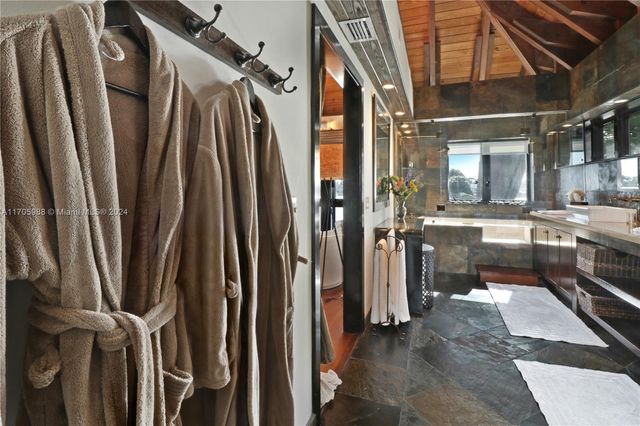 14 W San Marino Dr, Miami Beach, FL 33139