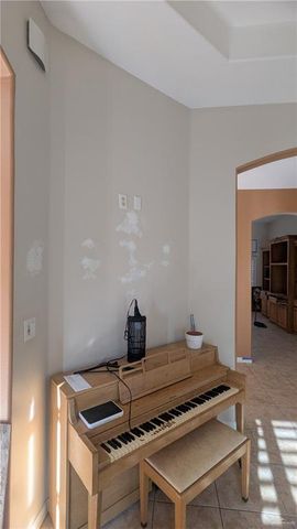 2721 Hylton Avenue, Edinburg, TX 78539