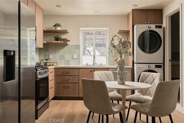 341 Douglas Street, Los Angeles, CA 90026