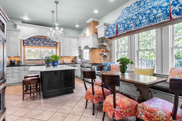 1001 Elizabeth Boulevard, Fort Worth, TX 76110