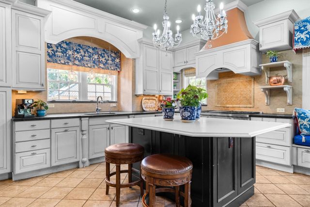 1001 Elizabeth Boulevard, Fort Worth, TX 76110