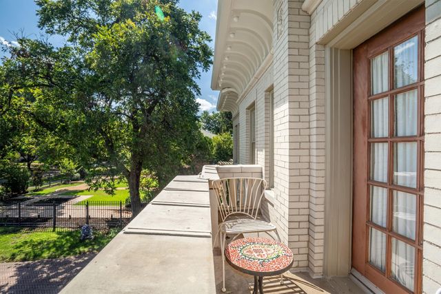 1001 Elizabeth Boulevard, Fort Worth, TX 76110