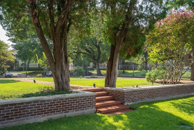 1001 Elizabeth Boulevard, Fort Worth, TX 76110