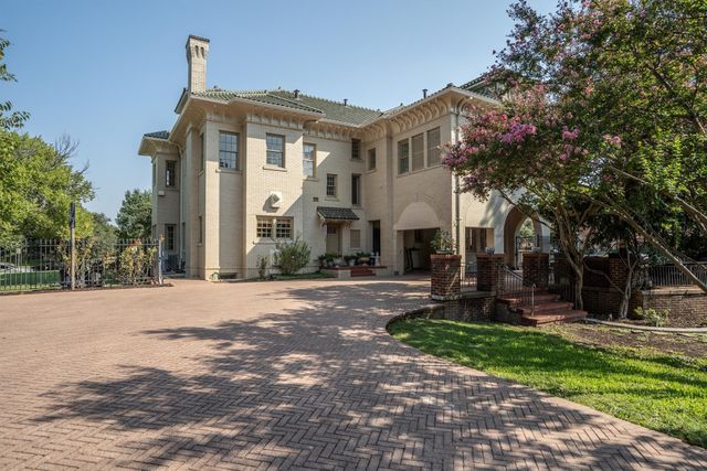 1001 Elizabeth Boulevard, Fort Worth, TX 76110