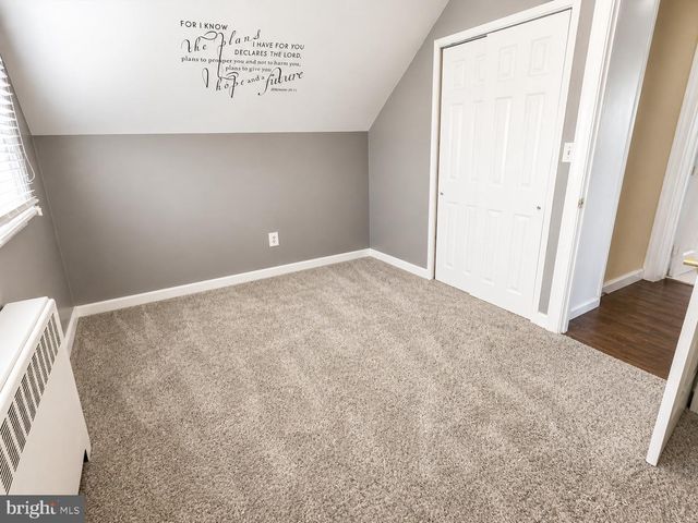 39 VERMILLION LN, Levittown, PA 19054