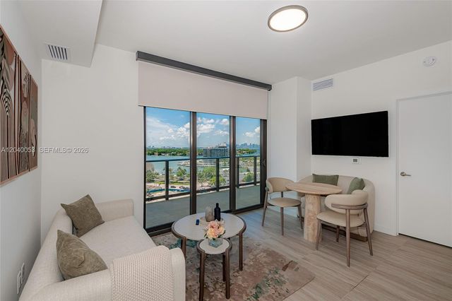 580 72nd St 1008, Miami Beach, FL 33141
