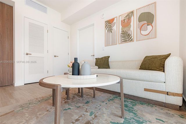580 72nd St 1008, Miami Beach, FL 33141