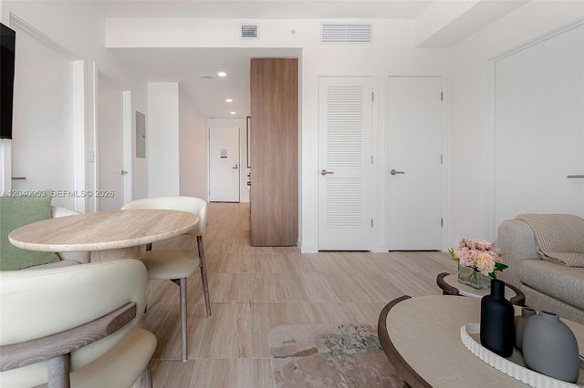 580 72nd St 1008, Miami Beach, FL 33141