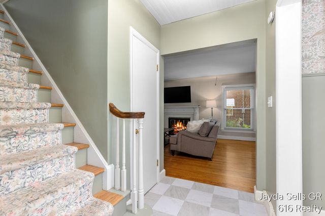 1853 Leonard Street Nw, City Of Grand Rapids, MI 49504