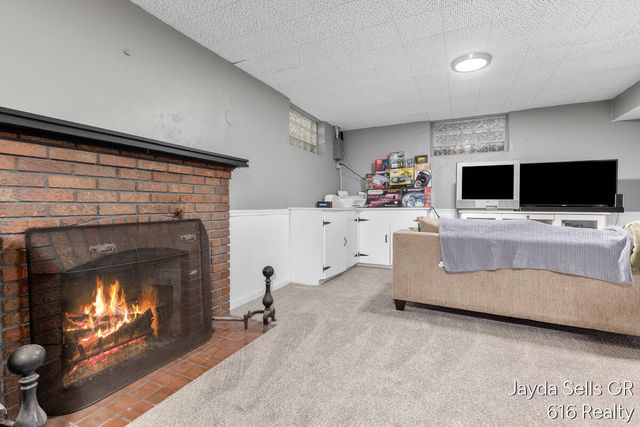 1853 Leonard Street Nw, City Of Grand Rapids, MI 49504