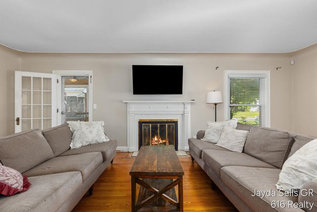 1853 Leonard Street Nw, City Of Grand Rapids, MI 49504