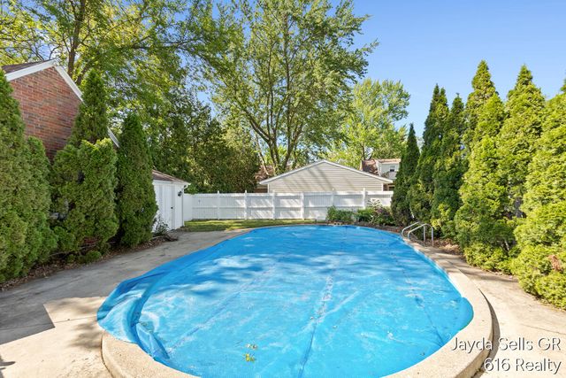 1853 Leonard Street Nw, City Of Grand Rapids, MI 49504