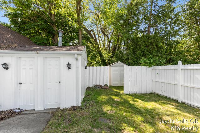 1853 Leonard Street Nw, City Of Grand Rapids, MI 49504